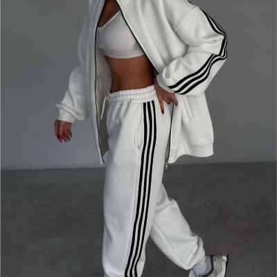 Şeritli Üç İplik Eşofman Takım - Beyaz