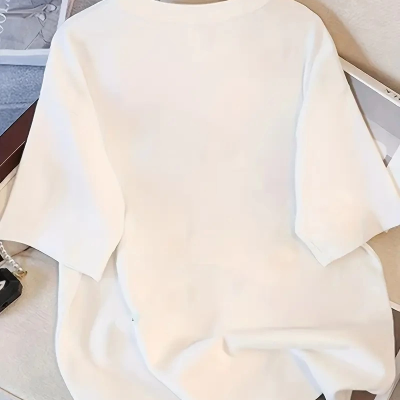 Şık Siyah Kedi Grafik Tişört - Mükemmel Yaz Modası - Beyaz -