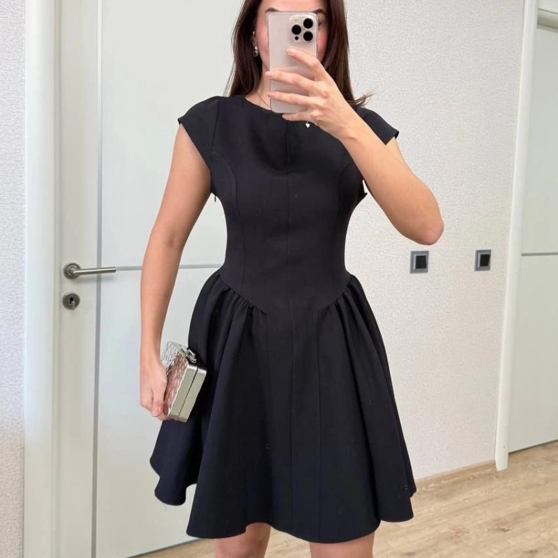 Sırt dekolteli Çan Detaylı Mini Elbise - Siyah -