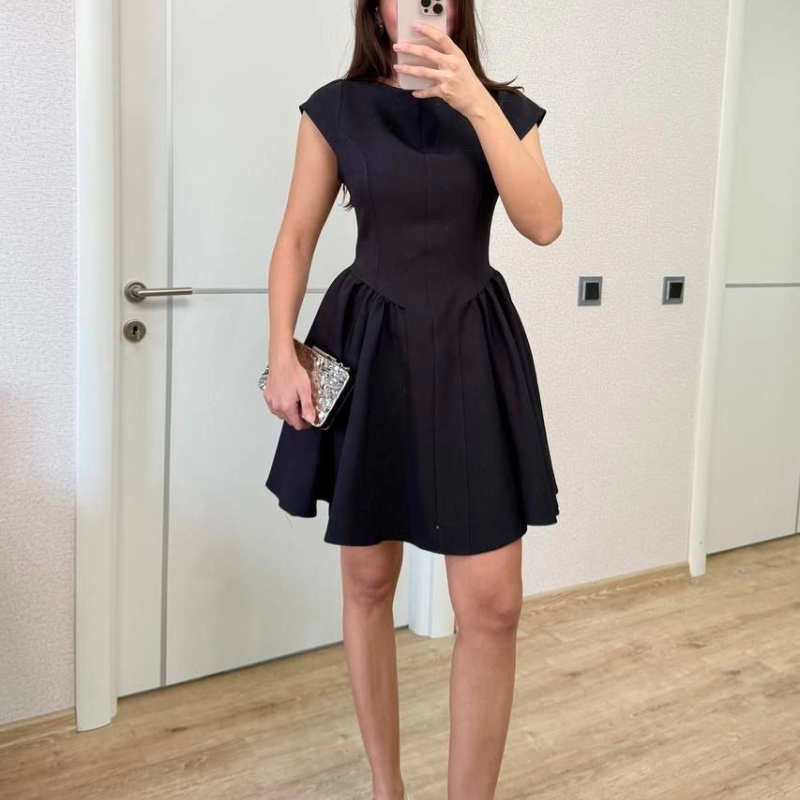 Sırt dekolteli Çan Detaylı Mini Elbise - Siyah -