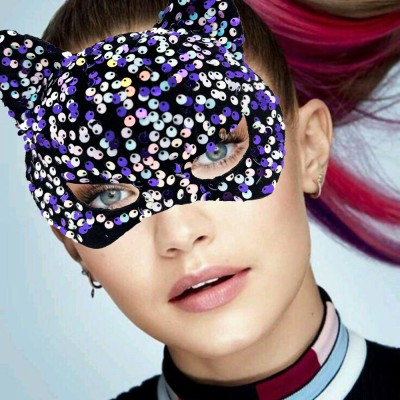 Siyah Kadife Mor Beyaz Pullu Parti Maskesi