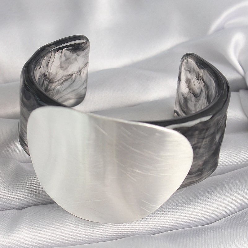 Siyah Mermer Desen Akrilik Pilastik Gümüş Plaka Model Vintage Kadın Bilezik