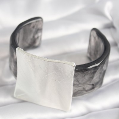 Siyah Mermer Desen Akrilik Plastik Gümüş Kare Plaka Model Vintage Kadın Bilezik