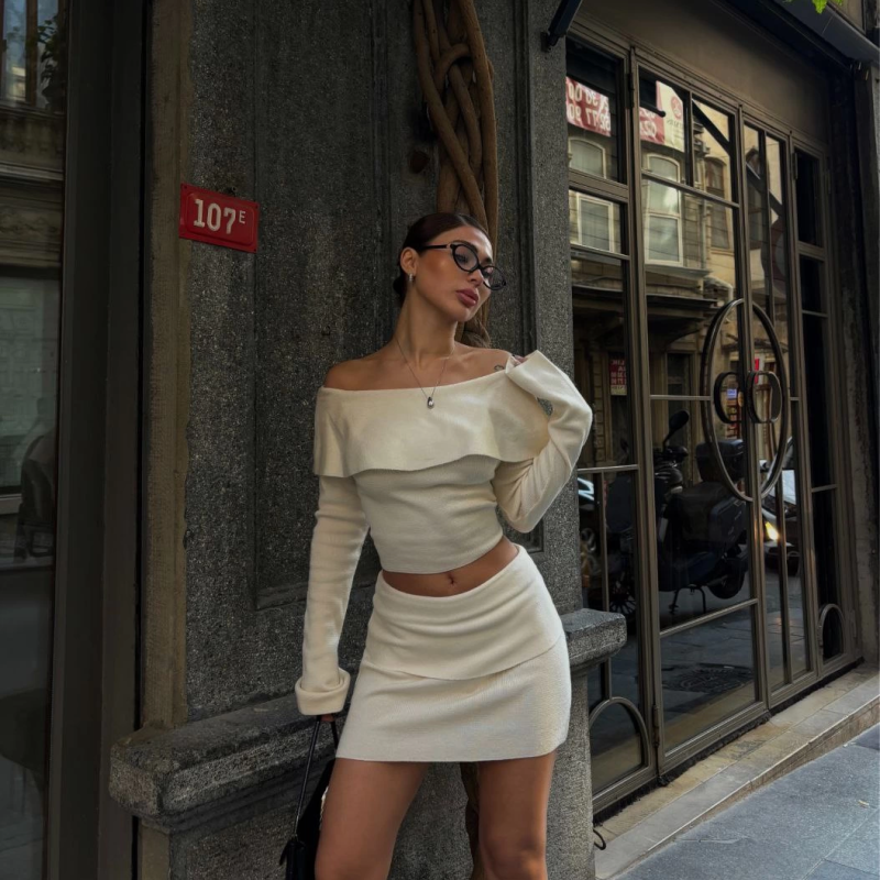 Straplez , Madonna , Carmen Yaka Croplu Mini Etekli ikili Takım Triko - Beyaz -