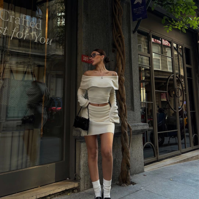 Straplez , Madonna , Carmen Yaka Croplu Mini Etekli ikili Takım Triko - Beyaz -