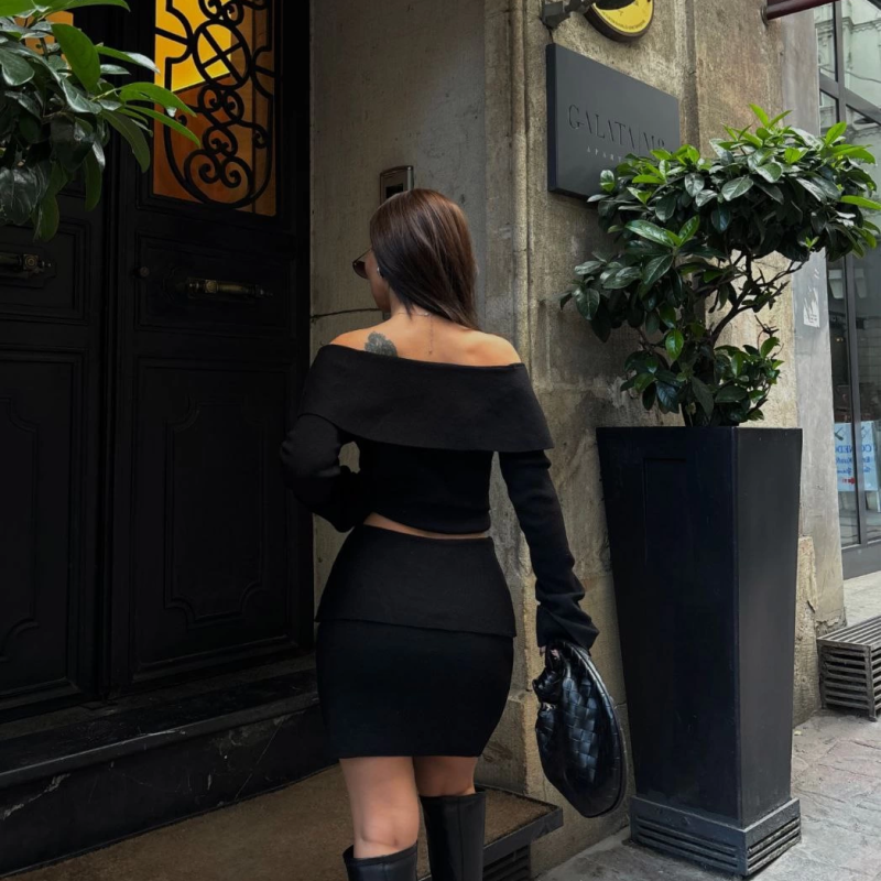 Straplez , Madonna , Carmen Yaka Croplu Mini Etekli ikili Takım Triko - Siyah -