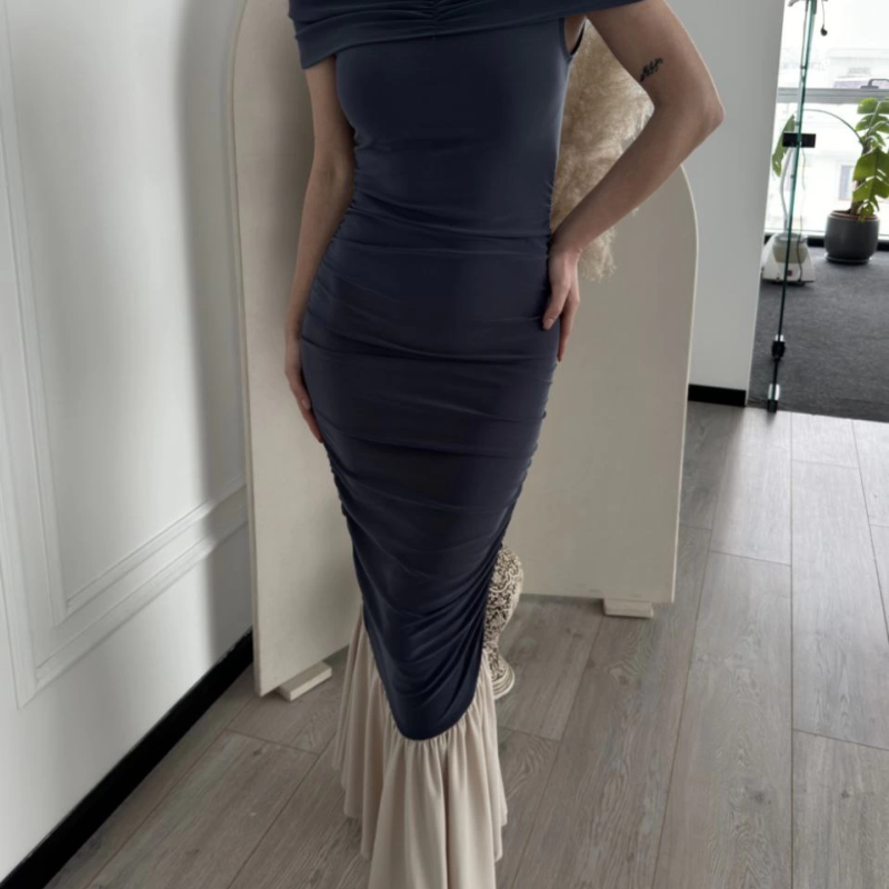 Striptiz Omuzlu Uzun Elbise- Füme -