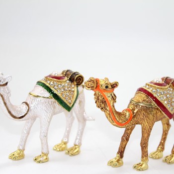 Swarovski Taşlı Tekli Deve Figürü Model 2