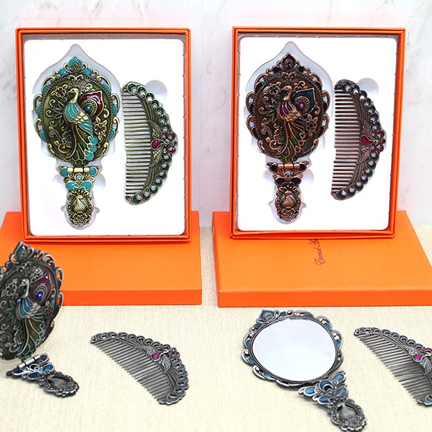 Tavuskuşu Katlanabilir Ayna Ve Tarak Seti Orta Boy 