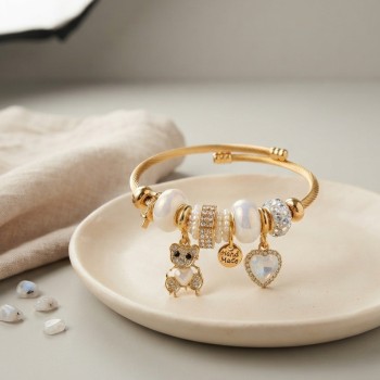 Tedy Bear Model Gold Renk Beyaz Charmlı Bileklik