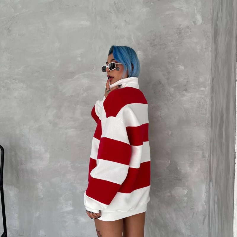 Üç İplik Parçalı Yakalı SweatShirt - Kırmızı -