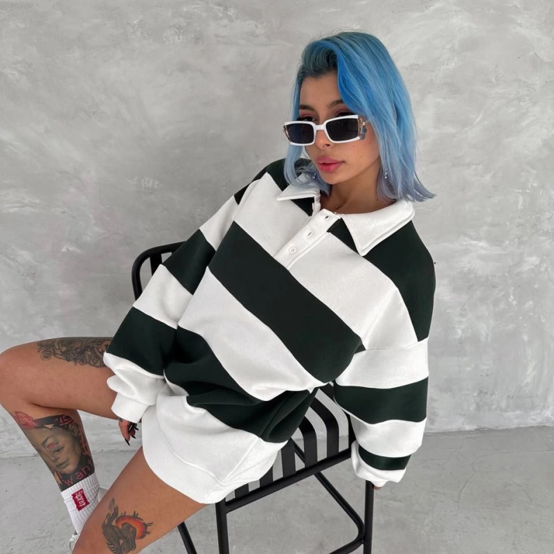 Üç İplik Parçalı Yakalı SweatShirt - Yeşil