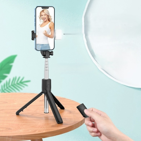 Uzaktan Kumandalı Tripod Özellikli Selfie Çubuğu 