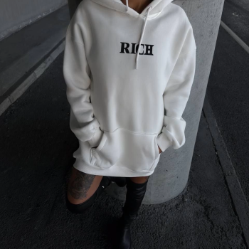 Uzun Kol Kapüşonlu Göğüs Baskılı SweatShirt - Beyaz -