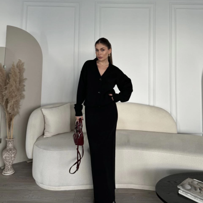 V Yaka 3 Düğmeli Hırka Takım Triko İkili Etekli - Siyah