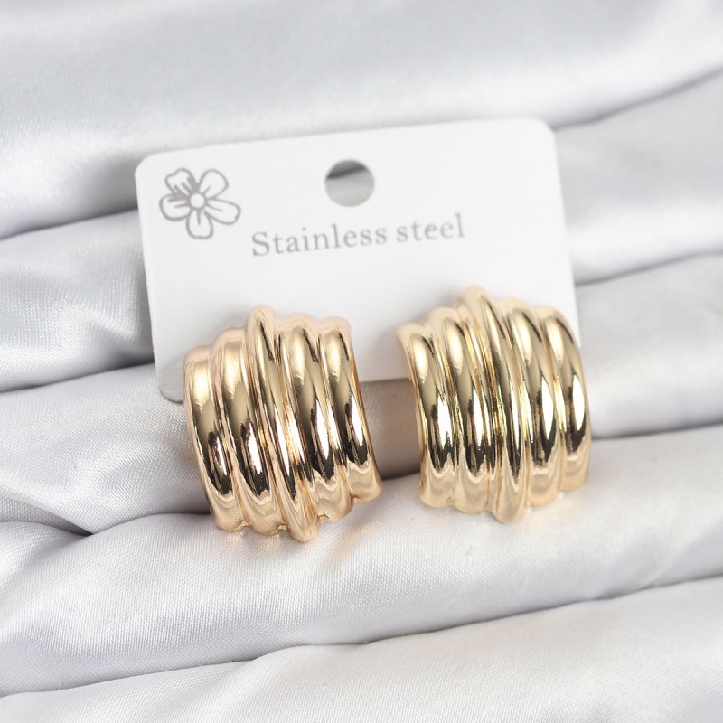 Vintage Model 316L Çelik Gold Renk Kadın Küpe