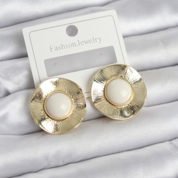 Vintage Model Beyaz Gold Renk Pirinç Kadın Küpe