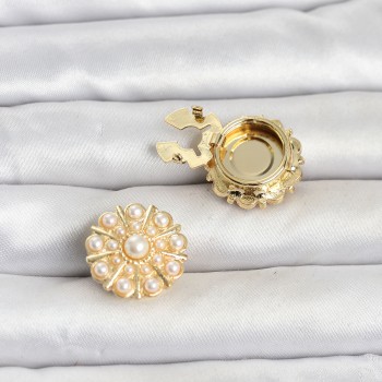 Vintage Model Gold Renk Düğme veya Manşet Broşu