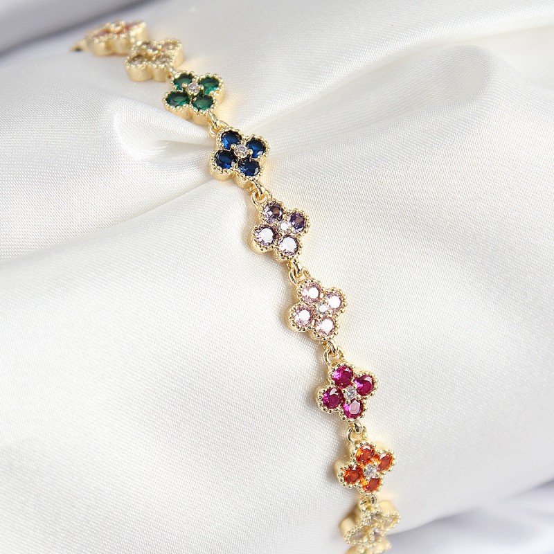 VIP Pirinç Renkli Zirkon Taşlı Yonca Model Gold Renk Kadın Bileklik