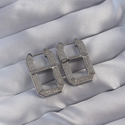 Vip Seri Pirinç Gümüş Renk Zirkon Taşlı Serenay Küpesi