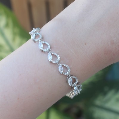 Vip Seri Pirinç Zirkon Taşlı Gümüş Renk Arpa Model Bileklik