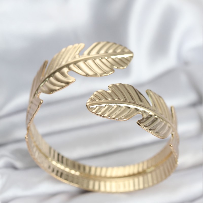 Yaprak Model Gold Renk Kadın Bileklik