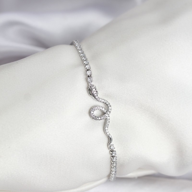 Yılan Model Zirkon Taşlı Gümüş Renk Pirinç Su Yolu Kadın Bileklik