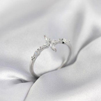 Yıldız Model Zirkon Taşlı Gümüş Renk Kadın Yüzük