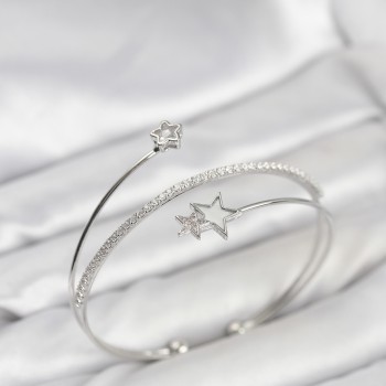 Yıldızlı Model Pirinç Gümüş Renk Kadın Bileklik