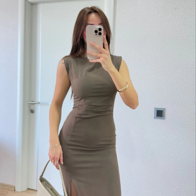 Yırtmaç Detaylı Sırtlı Kapalı Yandan Derin Yırtmaç Detaylı Kolsuz Elbise - Antrasit -