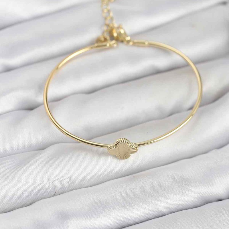 Yonca Model Gold Renk Kadın Bileklik