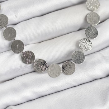 Yuvarlak Plaka Model Gümüş Renk Kadın Kolye