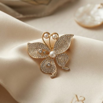 Zirkon Taşlı Gold Renk Kelebek Model Broş