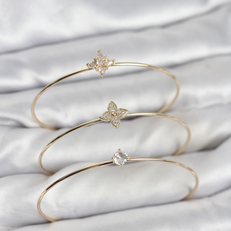 Zirkon Taşlı Gold Renk Yonca Model 3'lü Kadın Bileklik Kombini