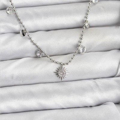 Zirkon Taşlı Kutup Yıldızı Model Pirinç Gümüş Renk Kadın Kolye