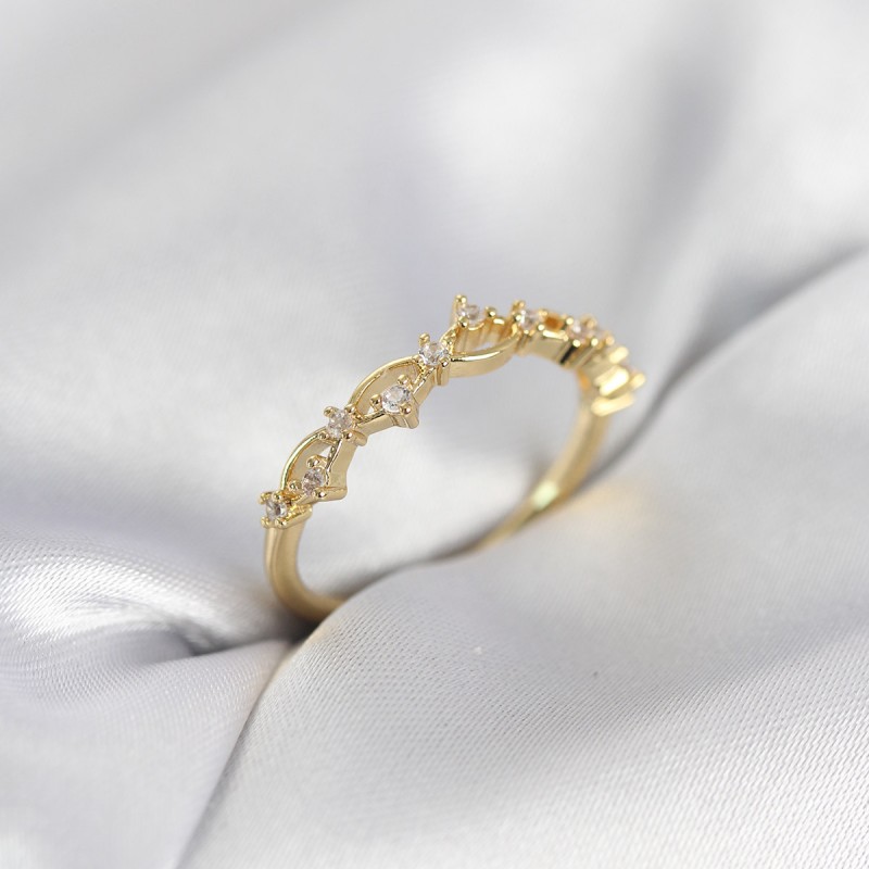 Zirkon Taşlı Pirinç Gold Renk Kadın Yüzük