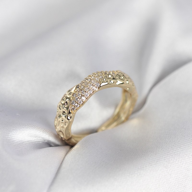 Zirkon Taşlı Puntalı Gold Renk Kadın Yüzük