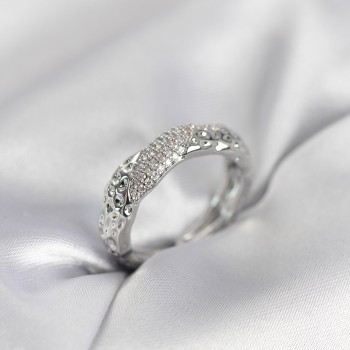 Zirkon Taşlı Puntalı Gümüş Renk Kadın Yüzük