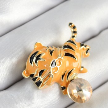 Zirkon Taşlı Siyah Çizgili Turuncu Kaplan Figürlü Gold Renk Kadın Broş